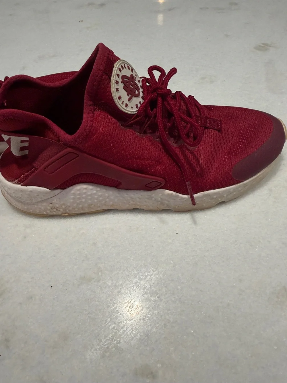 Nike Women's Maroon Athletic Sneakers